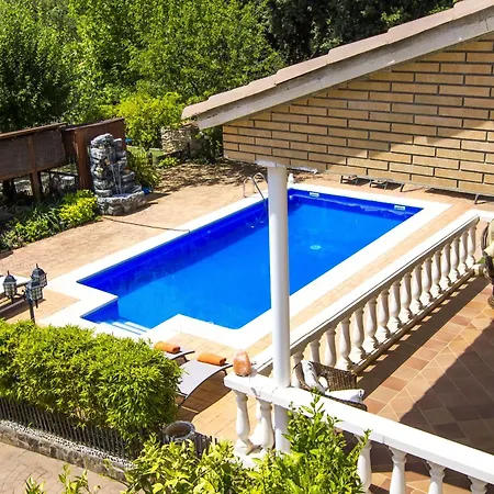 Nature, Pool, Tennis, Aircon Only 15 Minutes To Barcelona! Sabadell