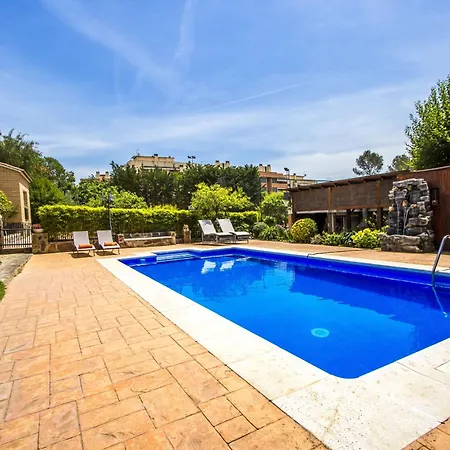 Nature, Pool, Tennis, Aircon Only 15 Minutes To Barcelona! Villa