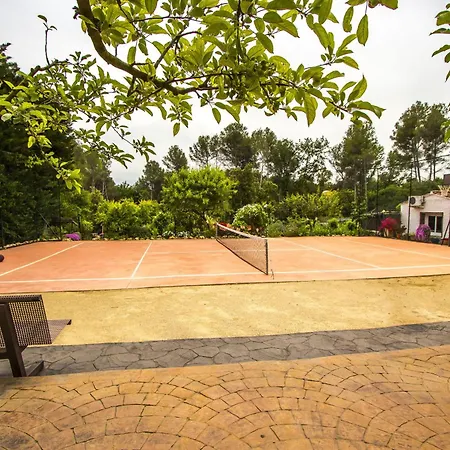 Villa Nature, Pool, Tennis, Aircon Only 15 Minutes To Barcelona! *