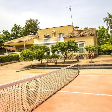 Nature, Pool, Tennis, Aircon Only 15 Minutes To Barcelona! * Sabadell