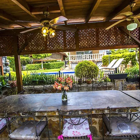Villa Nature, Pool, Tennis, Aircon Only 15 Minutes To Barcelona! Sabadell